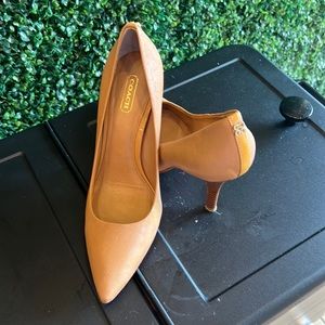 Coach Caramel brown leather heel